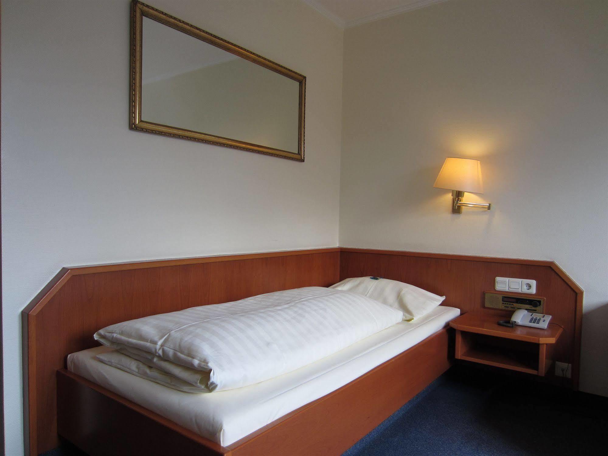 Hotel Germersheimer Hof Екстериор снимка